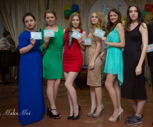 美丽的乌克兰人妻美腿高跟聚会最靓的还是主角[第2张/共20张]