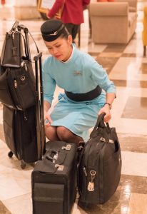 旅店偶遇马来航空的美女们，年轻漂亮大方得体