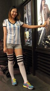 阿根廷球服还有长筒球袜李鸽鸽还是个足球迷